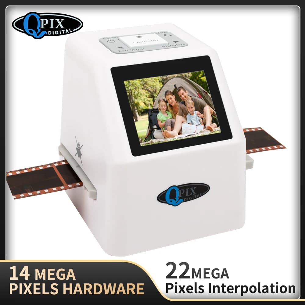 סורק שקופיות ונגטיבים QPIX Digital עם צג LCD מציג תמונה סרוקה, ופס פילם 35 מ״מ מוזן בצדדים