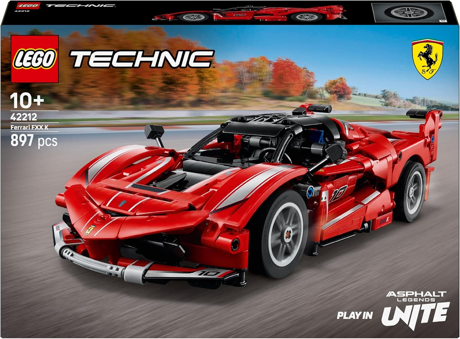 קופסת LEGO Technic 42212 פרארי FXX K אדומה עם דלתות פרפר על מסלול