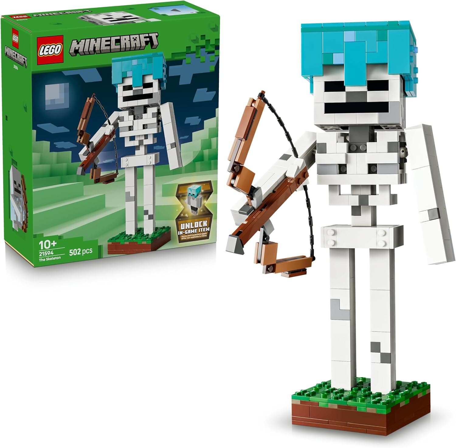 סט LEGO Minecraft 21594 עם תיבה, שלד רכוב וקשת, ותיבה על הרקע ירוק וכחול